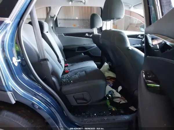 5XYPGDA57KG459048 2019 KIA SORENTO - Image 8