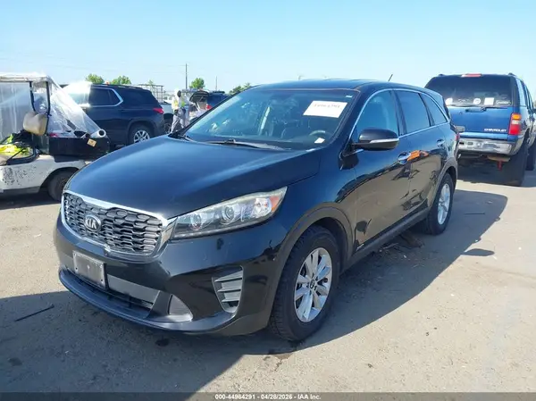 5XYPGDA57KG464136 2019 KIA SORENTO - Image 2