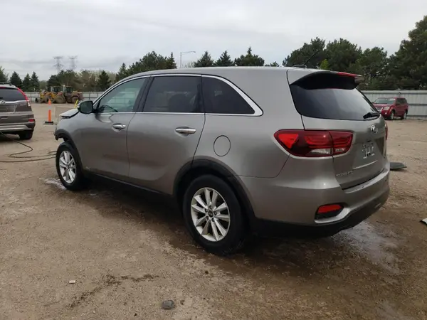 5XYPGDA57KG467893 2019 KIA SORENTO - Image 2