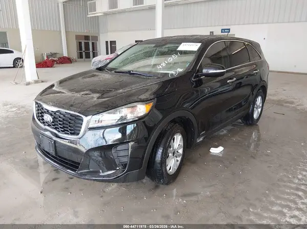 5XYPGDA57KG481051 2019 KIA SORENTO - Image 2