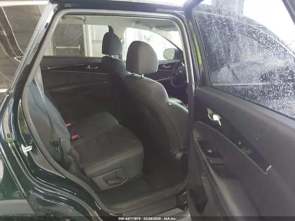 5XYPGDA57KG481051 2019 KIA SORENTO - Image 8