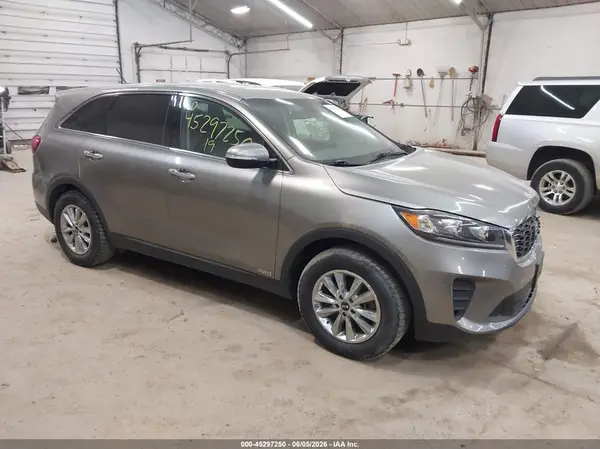 5XYPGDA57KG482345 2019 KIA SORENTO - Image 1
