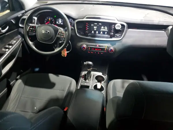 5XYPGDA57KG483401 2019 KIA SORENTO - Image 8