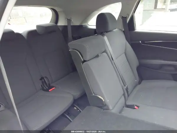 5XYPGDA57KG485150 2019 KIA SORENTO - Image 8