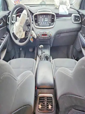 5XYPGDA57KG486587 2019 KIA SORENTO - Image 8