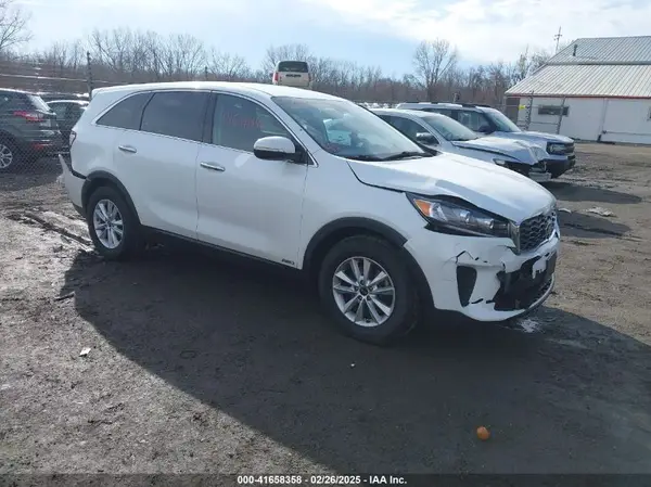 5XYPGDA57KG489151 2019 KIA SORENTO - Image 1