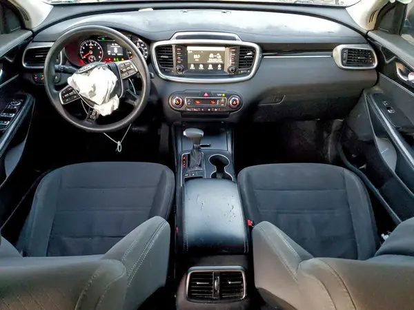 5XYPGDA57KG521631 2019 KIA SORENTO - Image 8