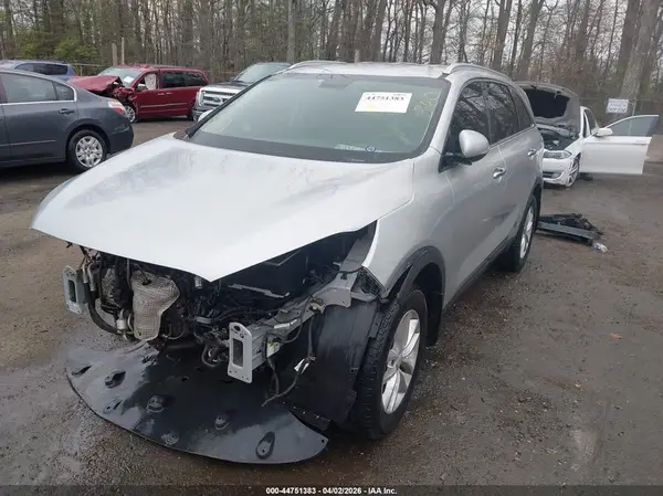 5XYPGDA57KG541703 2019 KIA SORENTO - Image 2