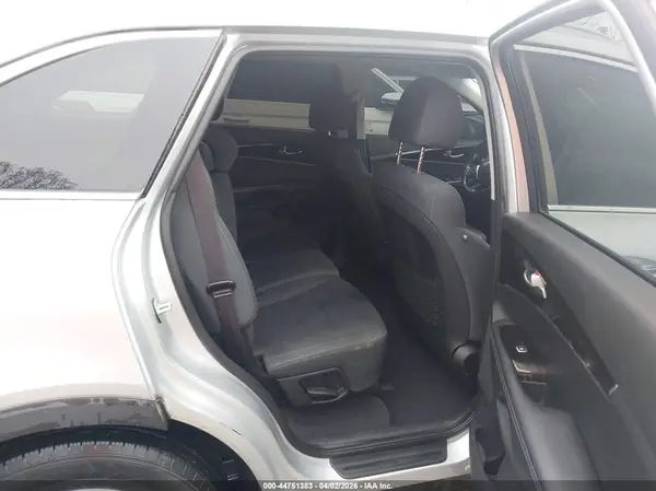 5XYPGDA57KG541703 2019 KIA SORENTO - Image 8