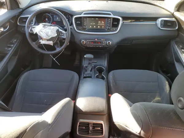 5XYPGDA57KG547243 2019 KIA SORENTO - Image 8