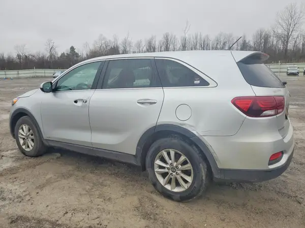 5XYPGDA57KG559912 2019 KIA SORENTO - Image 2