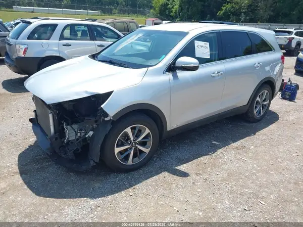5XYPGDA57LG680831 2020 KIA SORENTO - Image 2