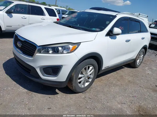 5XYPGDA58GG003180 2016 KIA SORENTO - Image 2