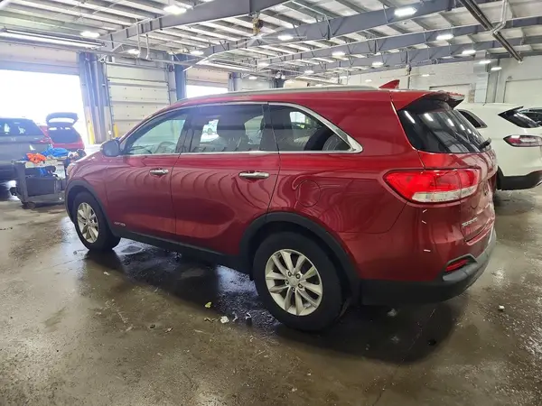 5XYPGDA58GG005754 2016 KIA SORENTO - Image 2
