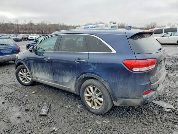 5XYPGDA58GG047146 2016 KIA SORENTO - Image 2