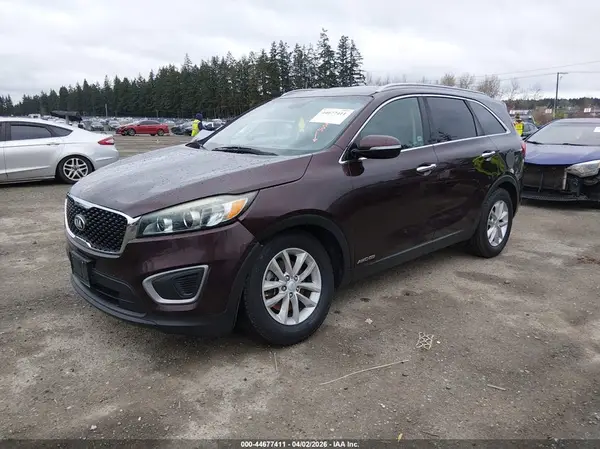 5XYPGDA58GG063038 2016 KIA SORENTO - Image 2