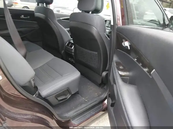 5XYPGDA58GG063038 2016 KIA SORENTO - Image 8