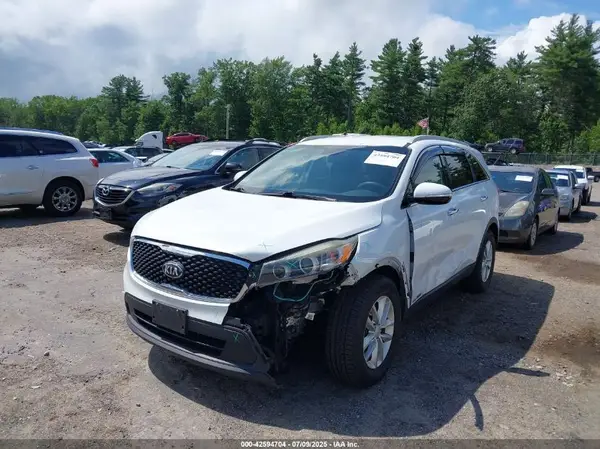 5XYPGDA58GG110410 2016 KIA SORENTO - Image 2