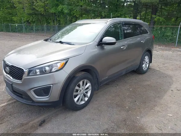 5XYPGDA58GG130690 2016 KIA SORENTO - Image 2