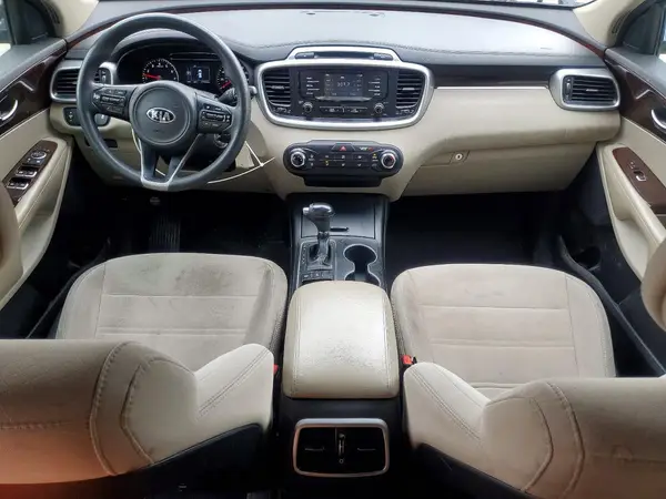 5XYPGDA58GG131225 2016 KIA SORENTO - Image 8