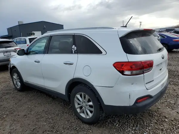 5XYPGDA58GG131919 2016 KIA SORENTO - Image 2