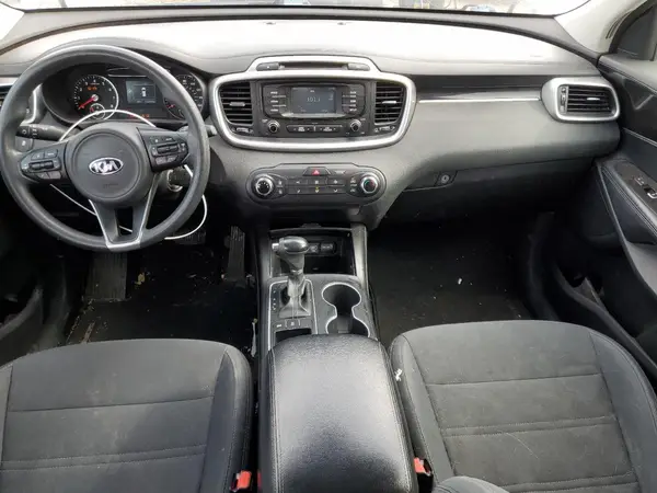5XYPGDA58GG131919 2016 KIA SORENTO - Image 8