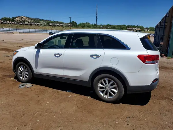 5XYPGDA58GG132066 2016 KIA SORENTO - Image 2