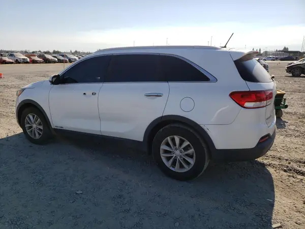 5XYPGDA58GG136490 2016 KIA SORENTO - Image 2
