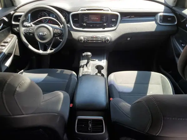 5XYPGDA58GG137221 2016 KIA SORENTO - Image 8
