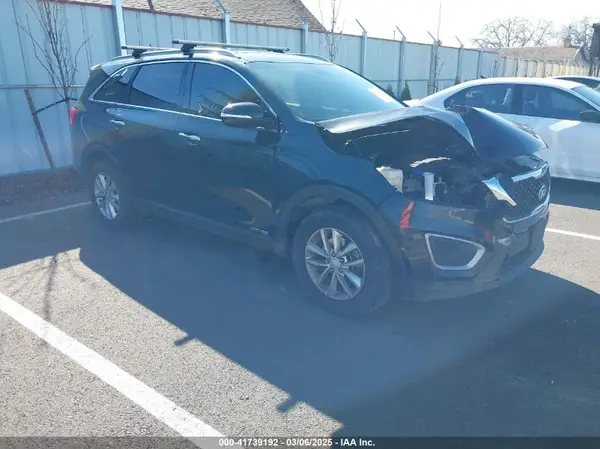 5XYPGDA58GG137610 2016 KIA SORENTO - Image 1