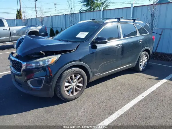 5XYPGDA58GG137610 2016 KIA SORENTO - Image 2