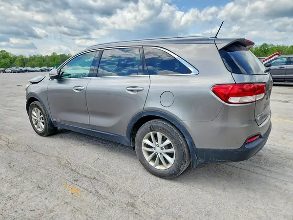 5XYPGDA58GG139552 2016 KIA SORENTO - Image 2