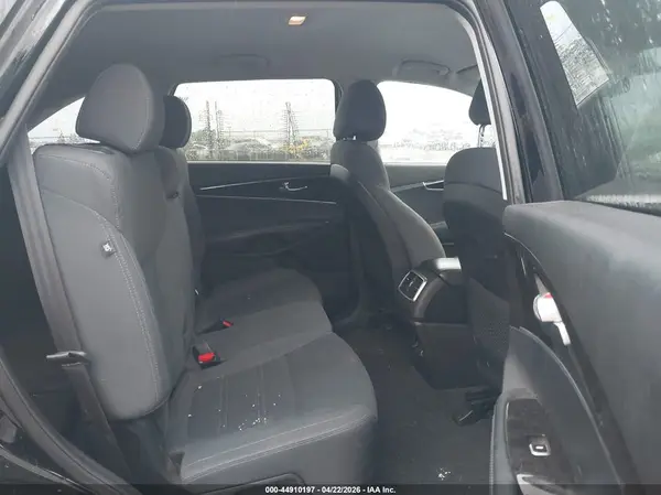 5XYPGDA58GG174169 2016 KIA SORENTO - Image 8