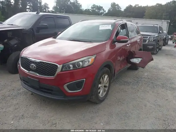 5XYPGDA58GG174236 2016 KIA SORENTO - Image 2