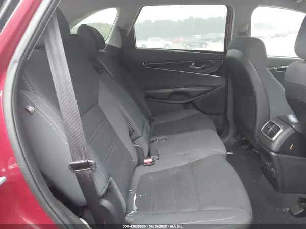 5XYPGDA58GG174236 2016 KIA SORENTO - Image 8