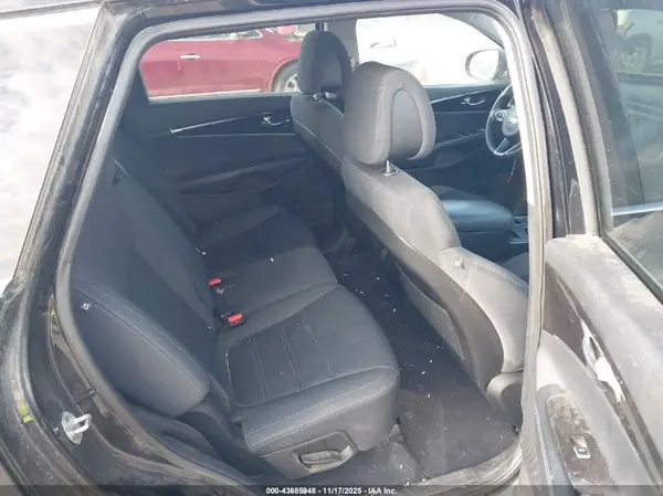 5XYPGDA58GG178125 2016 KIA SORENTO - Image 8