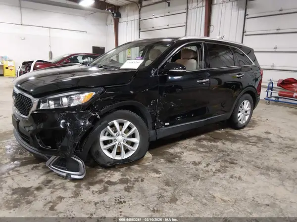 5XYPGDA58GG179100 2016 KIA SORENTO - Image 2