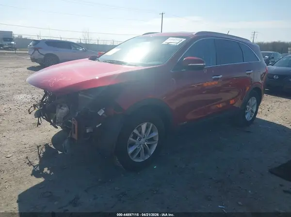 5XYPGDA58HG208130 2017 KIA SORENTO - Image 2