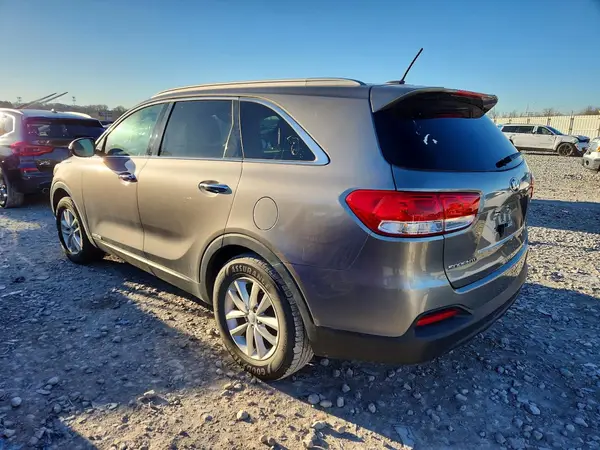 5XYPGDA58HG212131 2017 KIA SORENTO - Image 2