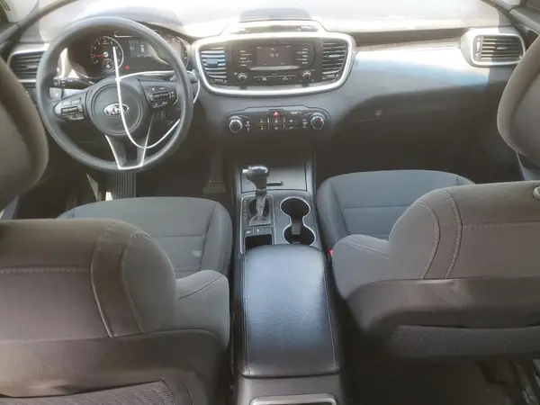 5XYPGDA58HG212677 2017 KIA SORENTO - Image 8