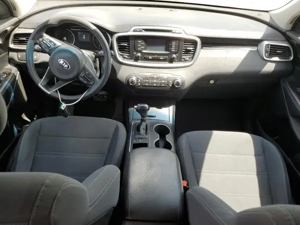 5XYPGDA58HG212954 2017 KIA SORENTO - Image 8