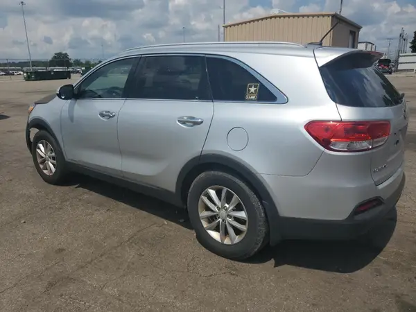 5XYPGDA58HG224263 2017 KIA SORENTO - Image 2