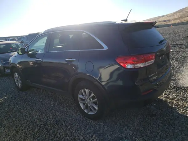 5XYPGDA58HG225302 2017 KIA SORENTO - Image 2