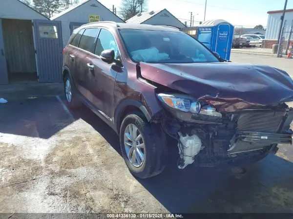 5XYPGDA58HG227907 2017 KIA SORENTO - Image 1