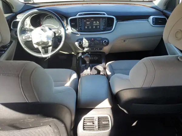 5XYPGDA58HG231150 2017 KIA SORENTO - Image 8