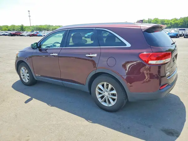 5XYPGDA58HG234789 2017 KIA SORENTO - Image 2