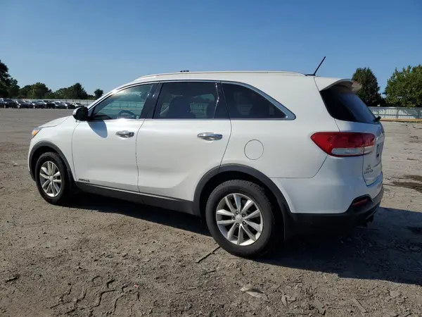5XYPGDA58HG239880 2017 KIA SORENTO - Image 2