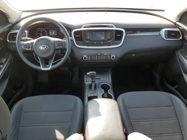 5XYPGDA58HG239880 2017 KIA SORENTO - Image 8