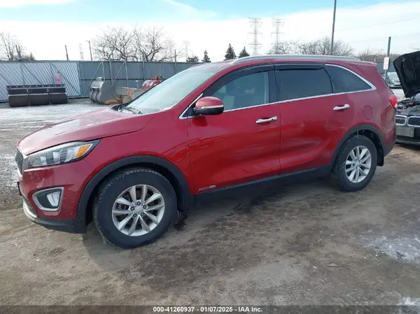 5XYPGDA58HG252919 2017 KIA SORENTO - Image 2