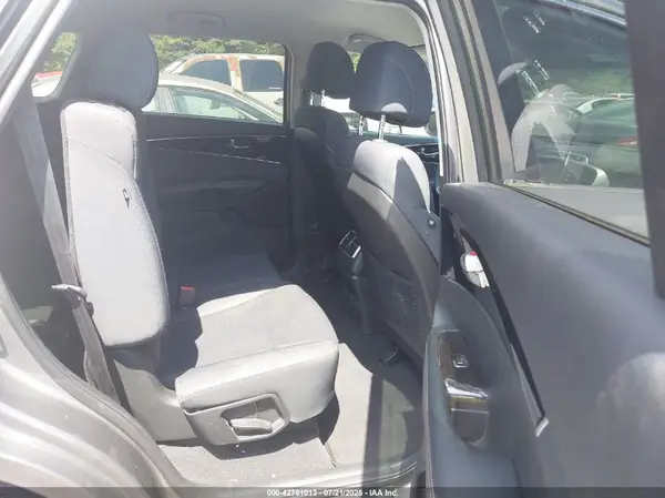 5XYPGDA58HG278758 2017 KIA SORENTO - Image 8